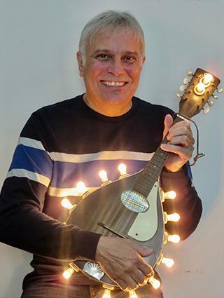 Hans with light up mandolin